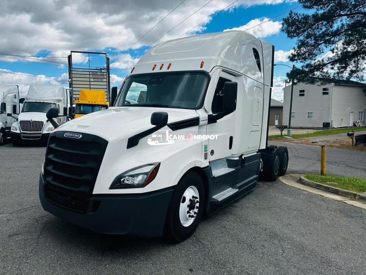 2020 FREIGHTLINER New Cascadia 126 Sleeper Trucks