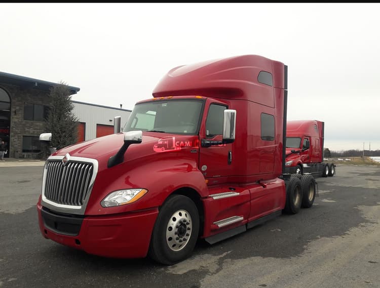 2020 INTERNATIONAL 625 Sleeper Trucks
