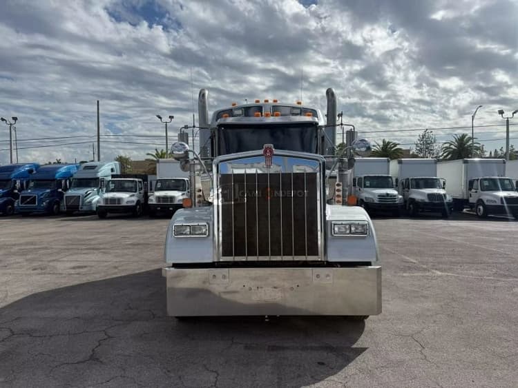 2018 KENWORTH W900 Sleeper Trucks
