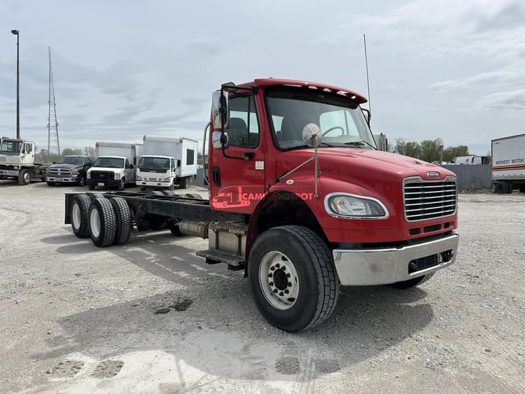 2017 FREIGHTLINER M2 106 Cab & Chassis Trucks
