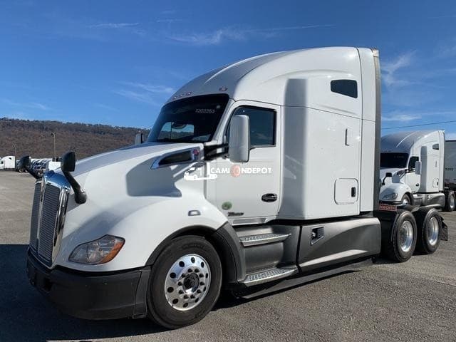2020 KENWORTH T680  Sleeper Trucks