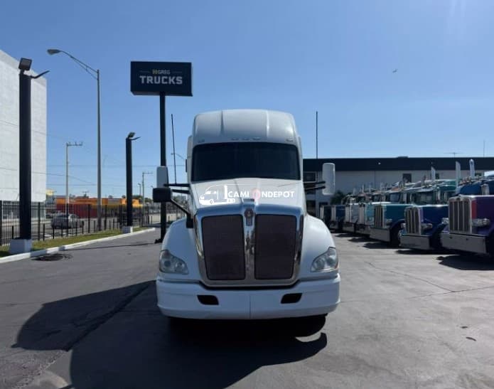 2019 KENWORTH T680 Sleeper Trucks