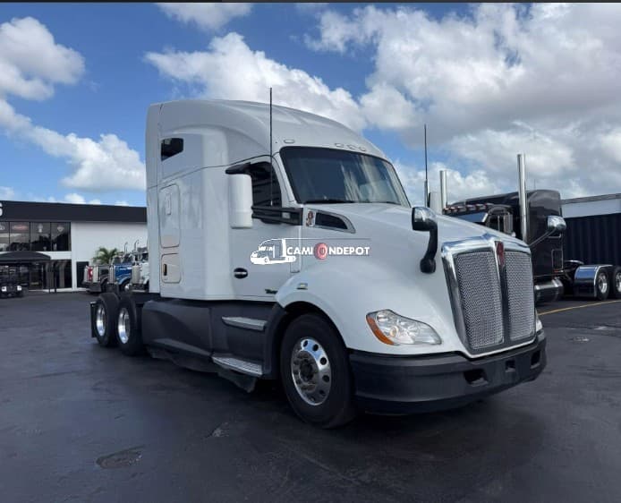 2022 KENWORTH T680 Sleeper Trucks