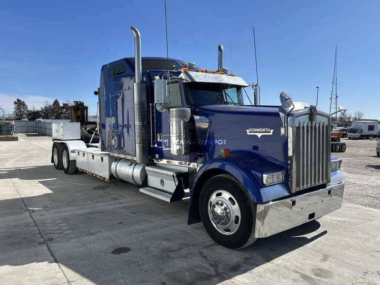 2006 KENWORTH W900L Sleeper Trucks
