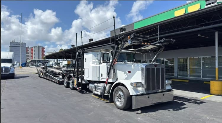 2013 PETERBILT  388 Car Hauler Trucks