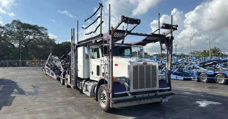 2012 PETERBILT 365 Car Hauler Trucks