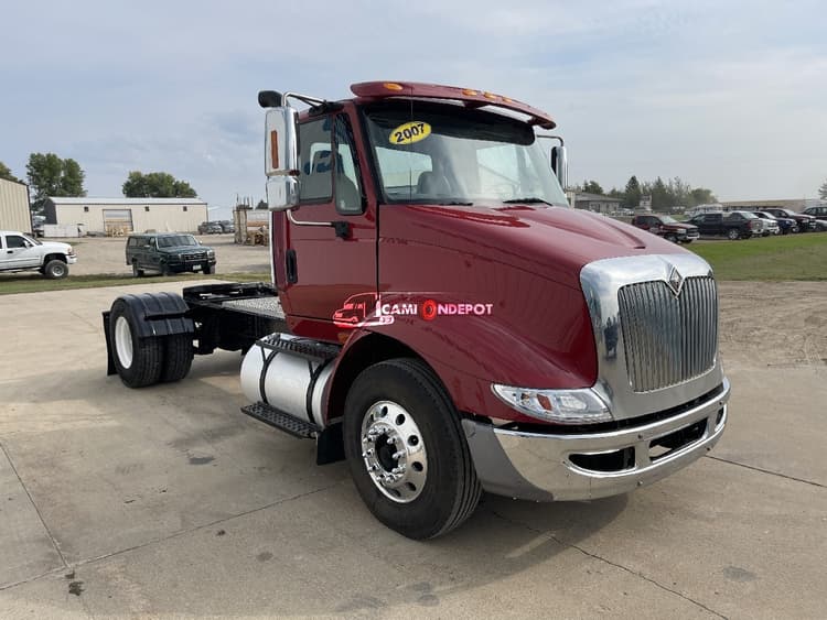 2007 INTERNATIONAL 8600 Day Cab Trucks
