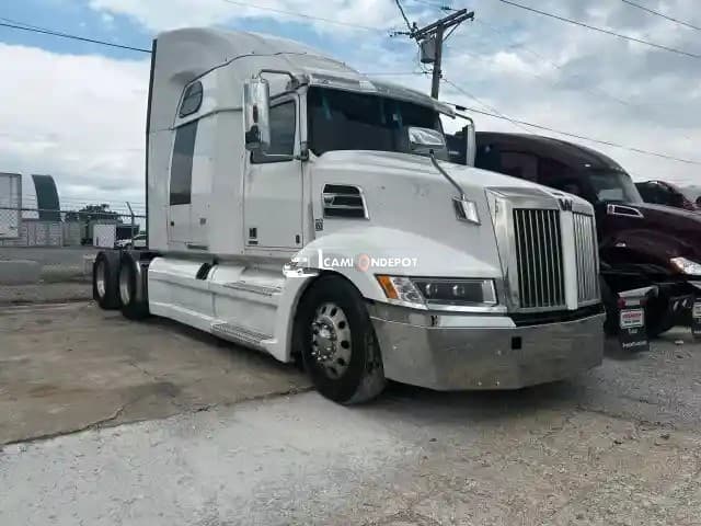 2016 WESTERN STAR 5700XE Sleeper Trucks