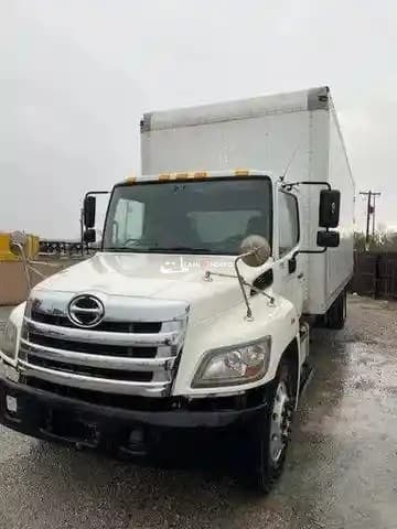 2014 HINO 268A Box Trucks