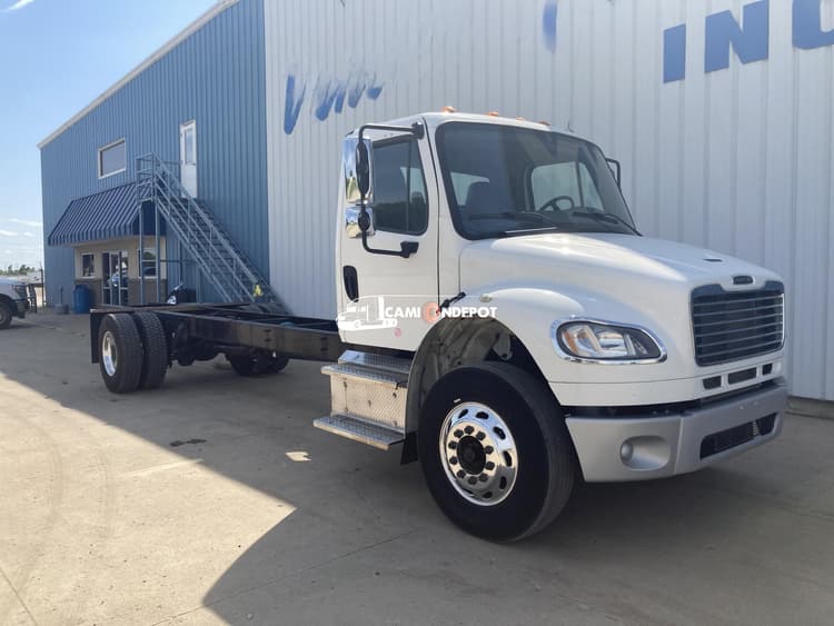 2019 FREIGHTLINER M2 106  Cab & Chassis Trucks