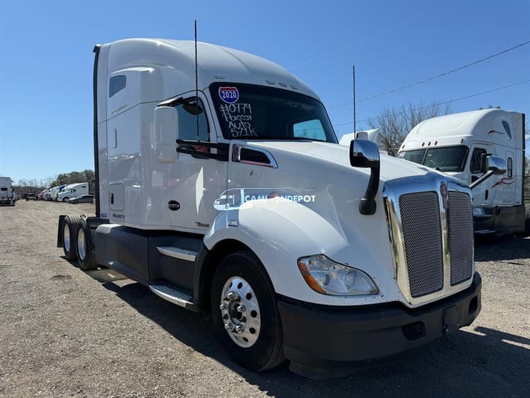 2020 KENWORTH T680 Sleeper Trucks