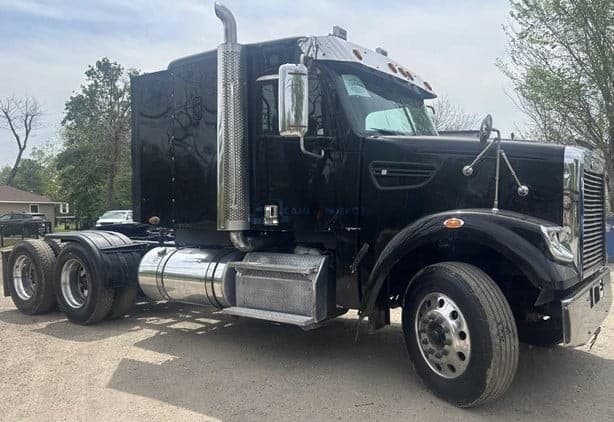 2019 FREIGHTLINER  CORONADO 122  Sleeper Trucks