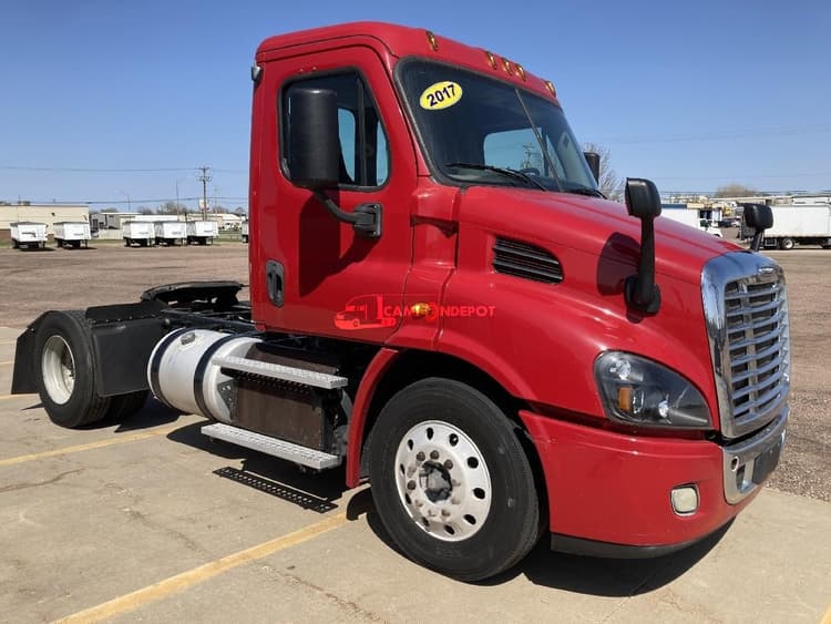 2017 FREIGHTLINER cascadia Day Cab Trucks