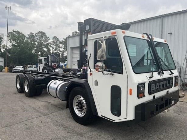 2025 BATTLE MOTORS LETII Cab & Chassis Trucks