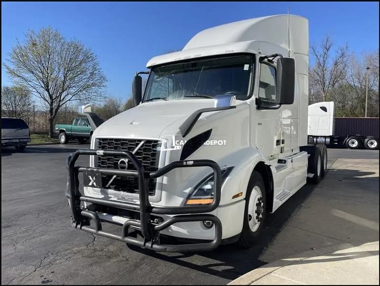 2020 VOLVO 61 Sleeper Trucks