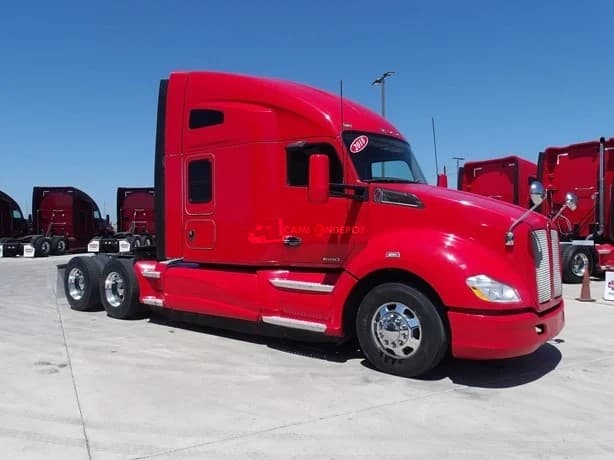 2018 KENWORTH t680 Sleeper Trucks