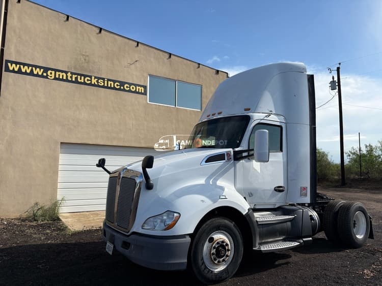 2016 KENWORTH T680 SINGLE AXE Day Cab Trucks