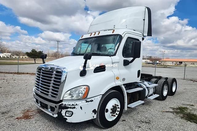 2016 FREIGHTLINER CA11364ST Day Cab Trucks