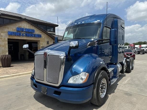2020 KENWORTH T680 Sleeper Trucks