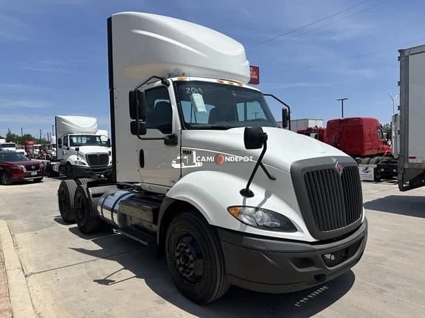 2019 INTERNATIONAL RH Day Cab Trucks