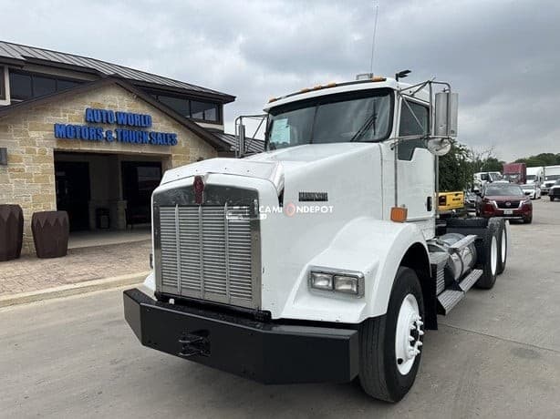 2012 KENWORTH T800 Day Cab Trucks