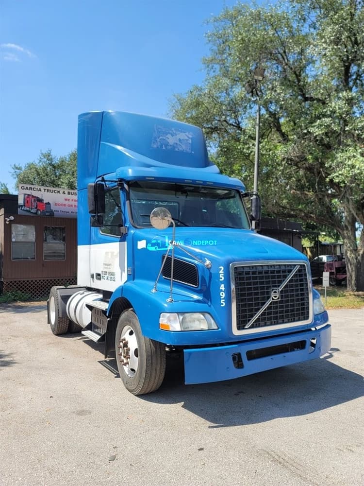 2014 Volvo Volvo Daycab Day Cab Trucks