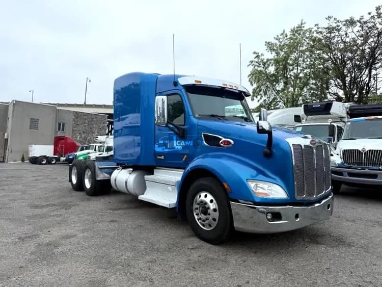 2019 Peterbilt 375 Sleeper Trucks