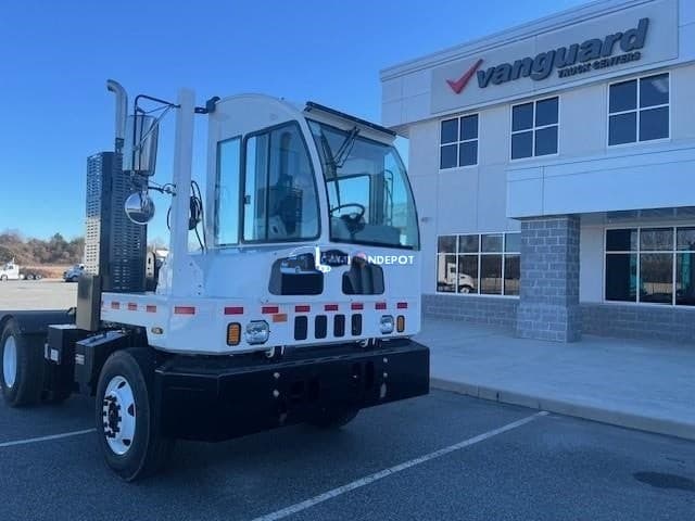 2023 Autocar ACTT Yard Spotter Trucks