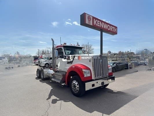 2022 Kenworth W990 Day Cab Trucks