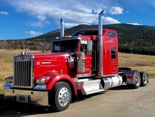 2022 Kenworth W900L Sleeper Trucks