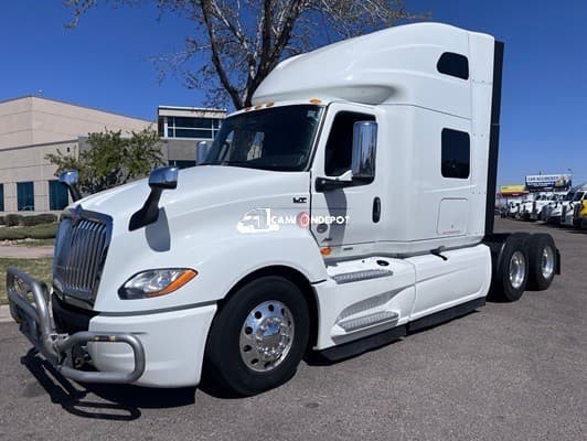 2022 International LT625 Sleeper Trucks