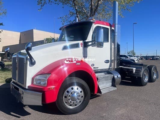 2020 Kenworth T880 Day Cab Trucks