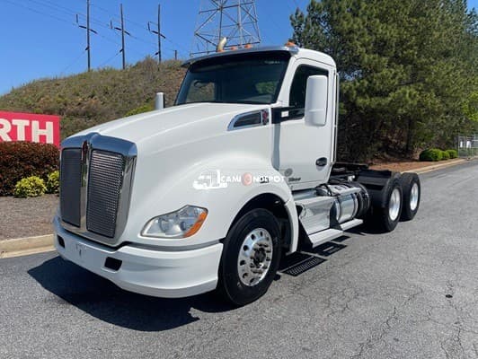 2018 Kenworth T680 Day Cab Trucks