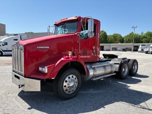2013 Kenworth T800 Day Cab Trucks