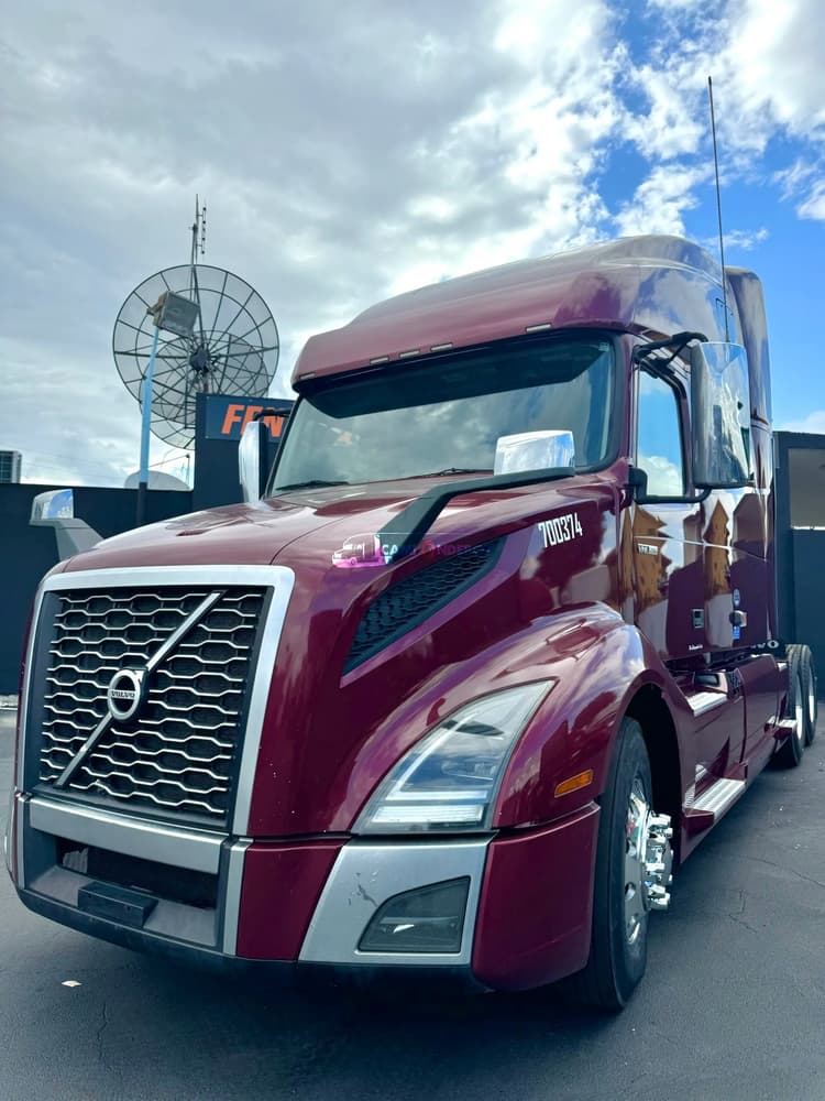 2020 Volvo  VNL760 Sleeper Trucks