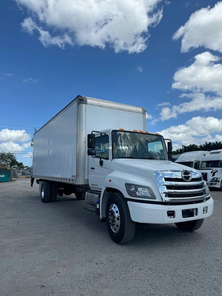 2018 Hino  Box truck Box Trucks