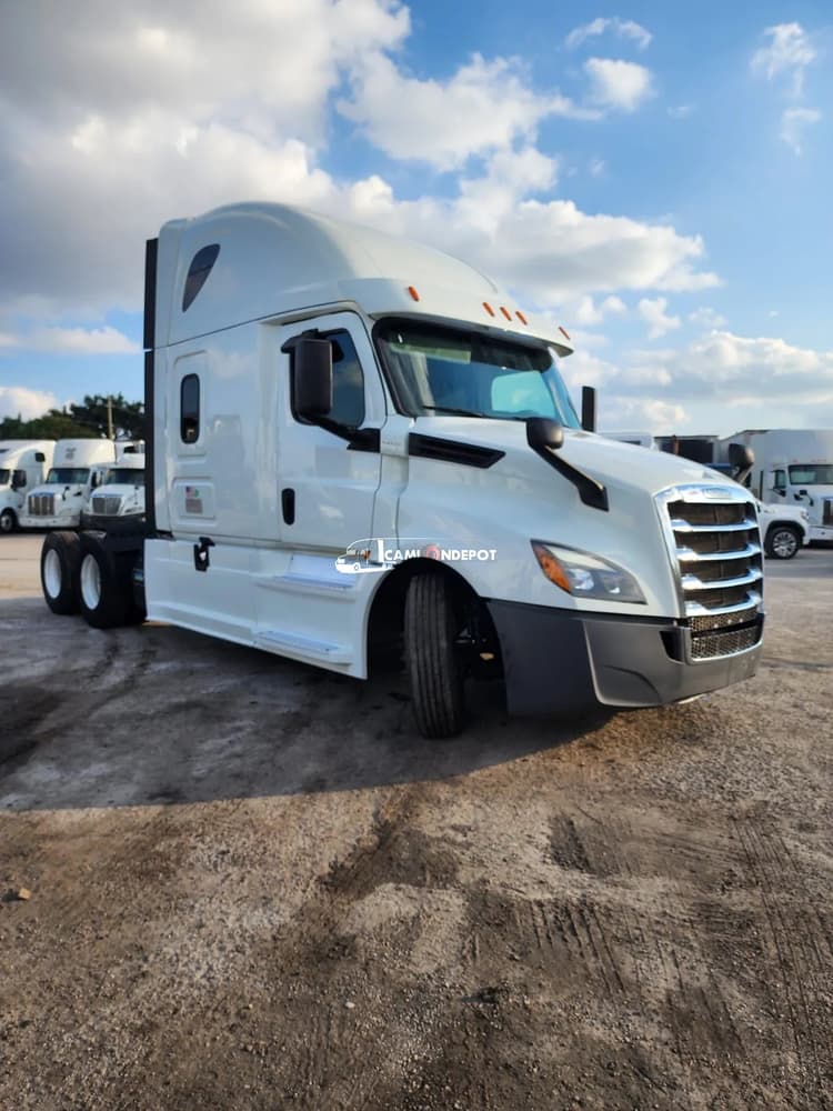 2020 Freightliner CASCADIA  Sleeper Trucks
