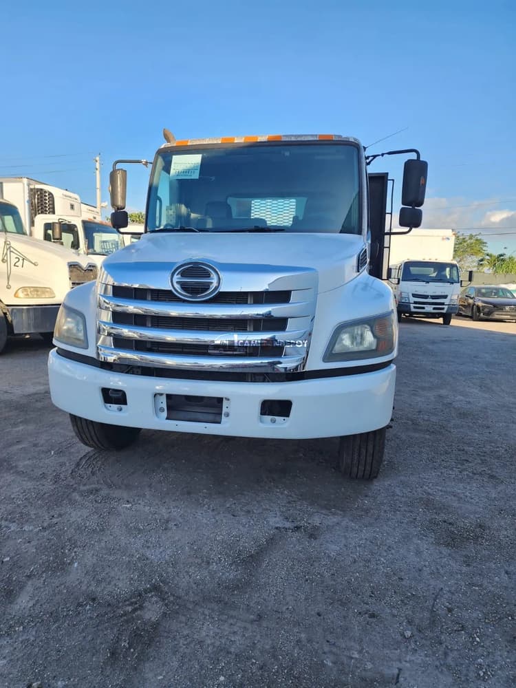 2016 Hino FLATBED Flatbed Trucks