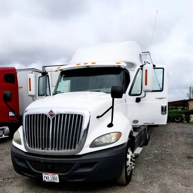 2014 International PROSTAR Sleeper Trucks