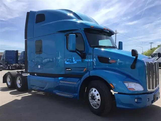 2022 Peterbilt 579 Sleeper Trucks