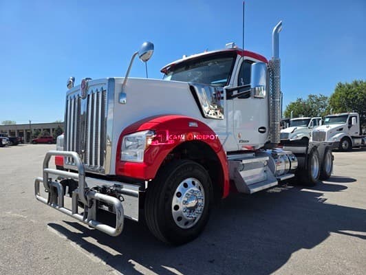 2022 Kenworth W990 Day Cab Trucks