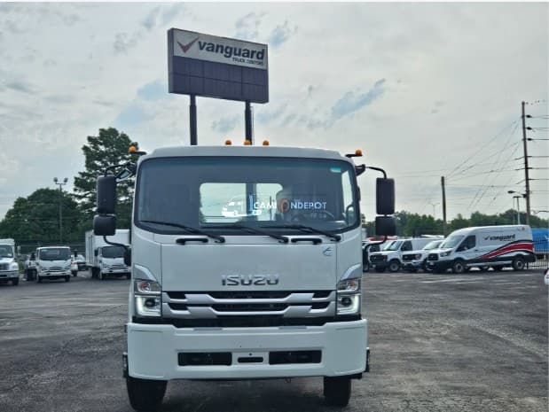 2025 Isuzu FTR Cab & Chassis Trucks