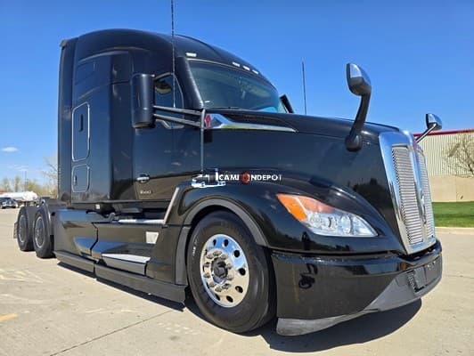 2022 Kenworth T680 Sleeper Trucks