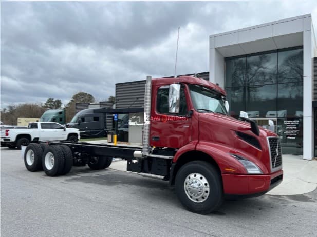 2025 Volvo VNR64300 Cab & Chassis Trucks