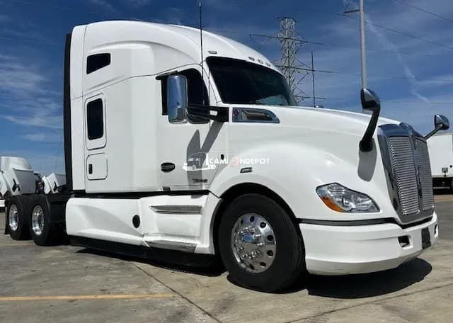 2020 Kenworth T680 Sleeper Trucks