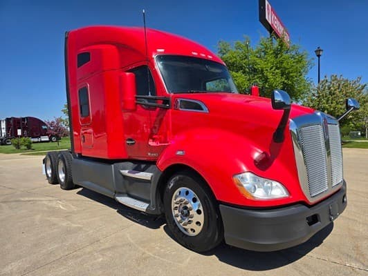 2020 Kenworth T680 Sleeper Trucks