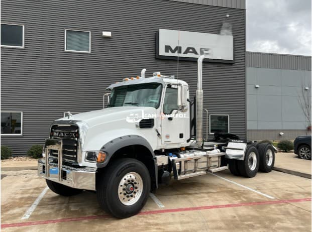 2026 Mack Granite 64FT Winch Oil Field Trucks