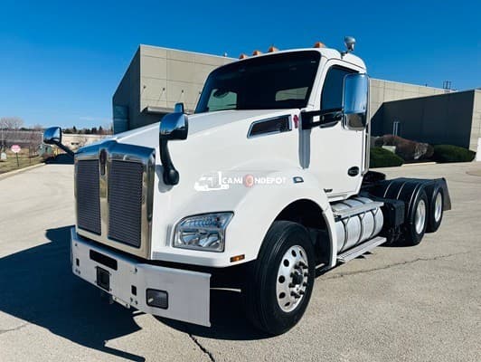 2022 Kenworth T880 Day Cab Trucks