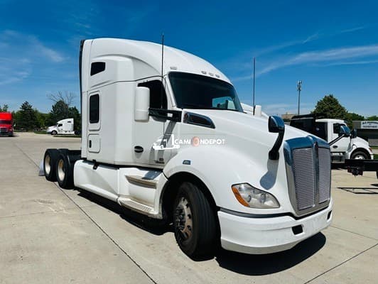 2020 Kenworth T680 Sleeper Trucks