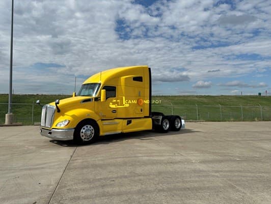 2021 Kenworth T680 Sleeper Trucks